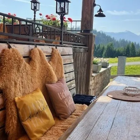 Hugos Cervosa Alm - Mountain Chalet *