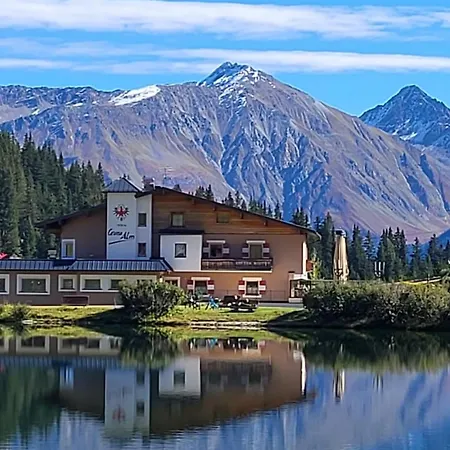 Hugos Cervosa Alm - Mountain